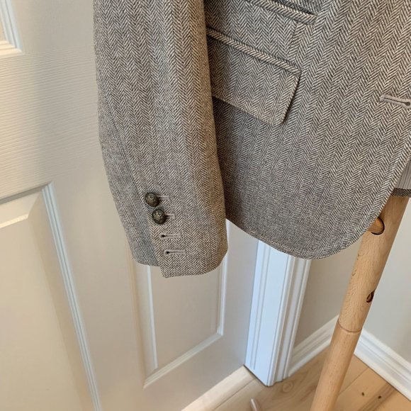 Blazer - Picture 2 of 5